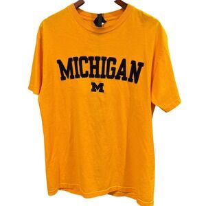 AS Sports Michigan Wolverines T-Shirt Mens Yellow Embroidered Spellout Tee L